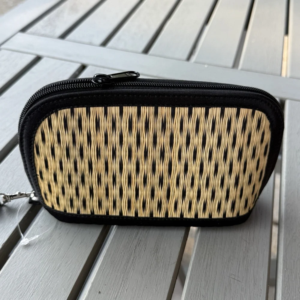 Saraye Tatami Baskets of Cambodia Woven Grass Wristlet w Zipper Makeup Bag
